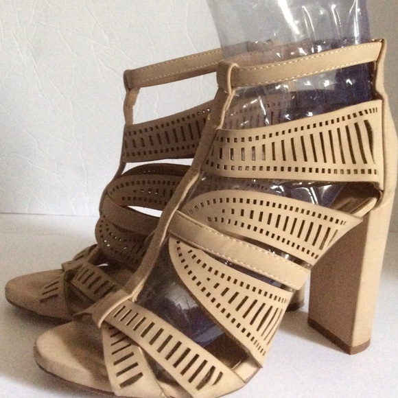 call it SPRING* (US 8) VEGAN High HEEL SHOES. - Picture 3 of 4